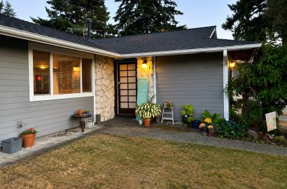13710 116th Pl NE, Kirkland, WA 98034