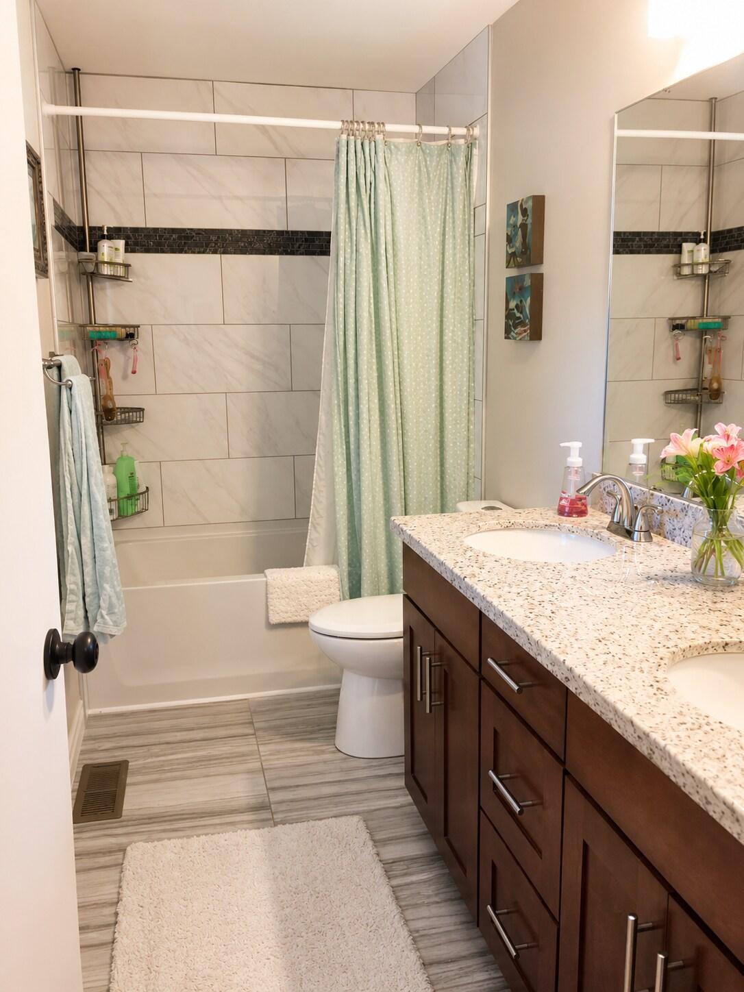 13710 116th Pl NE, Kirkland, WA 98034