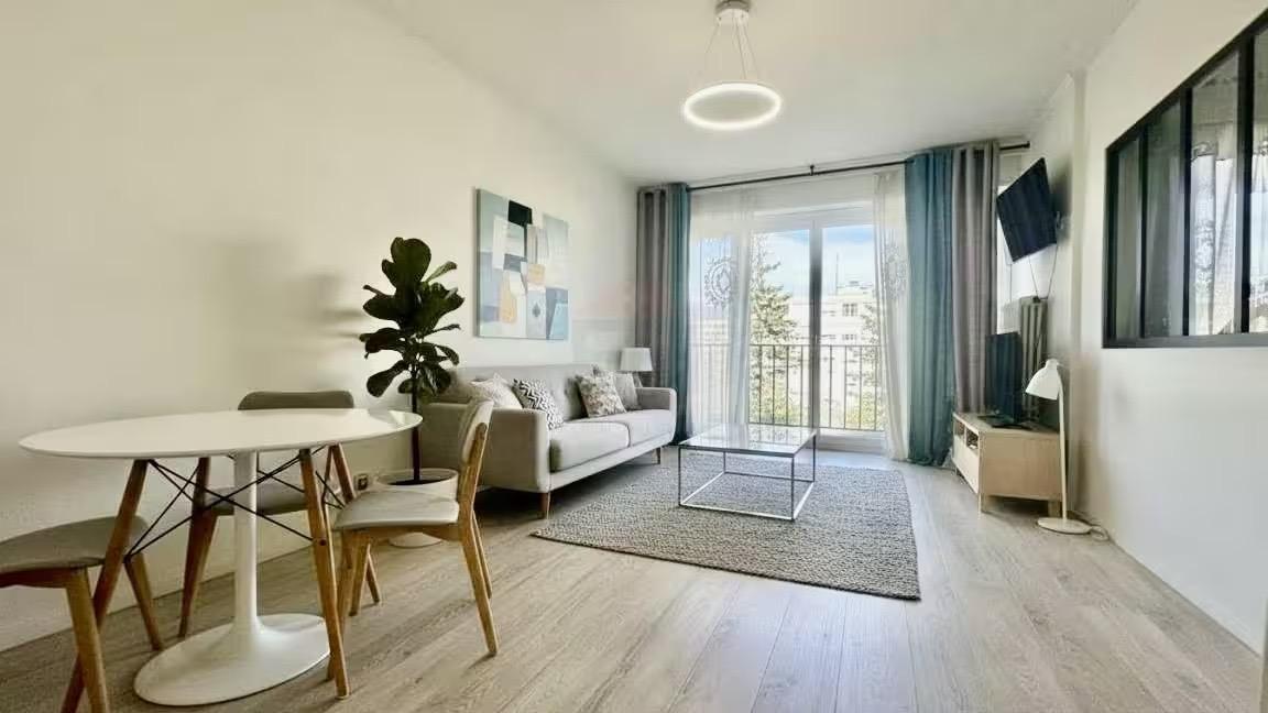 Charming 39 m² studio in a secure and green residence