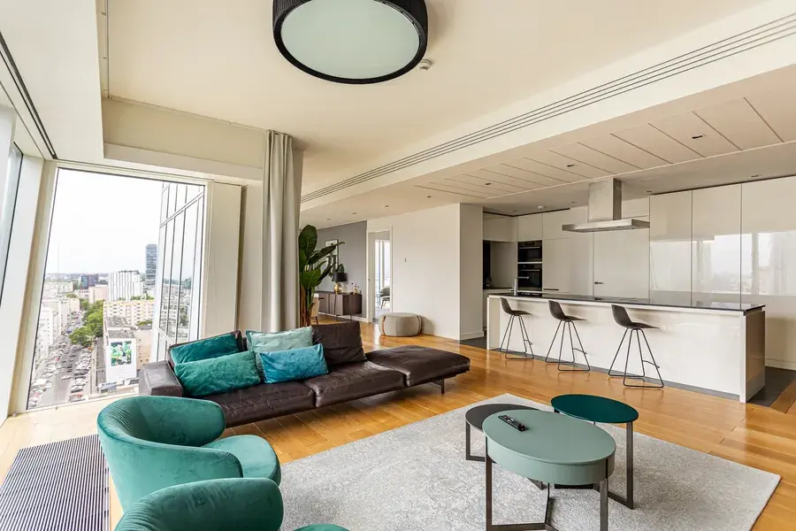 Luxury 3 Bedroom Apartment In Warsaw