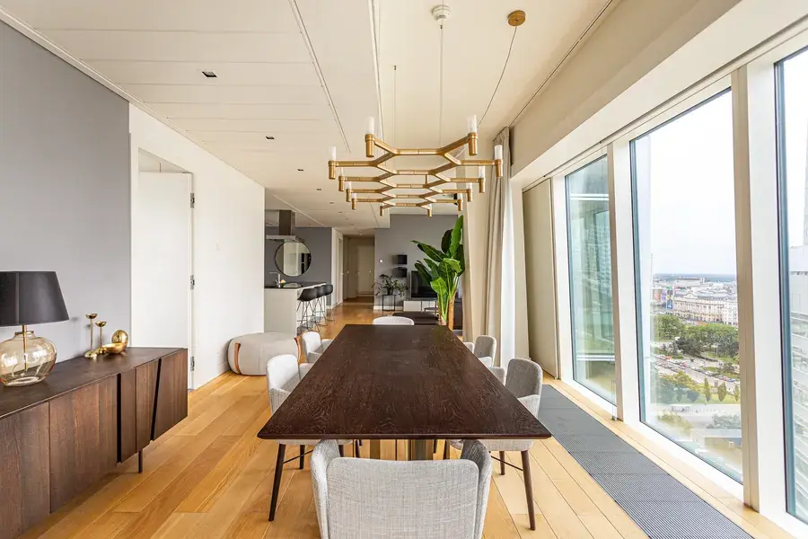 Luxury 3 Bedroom Apartment In Warsaw