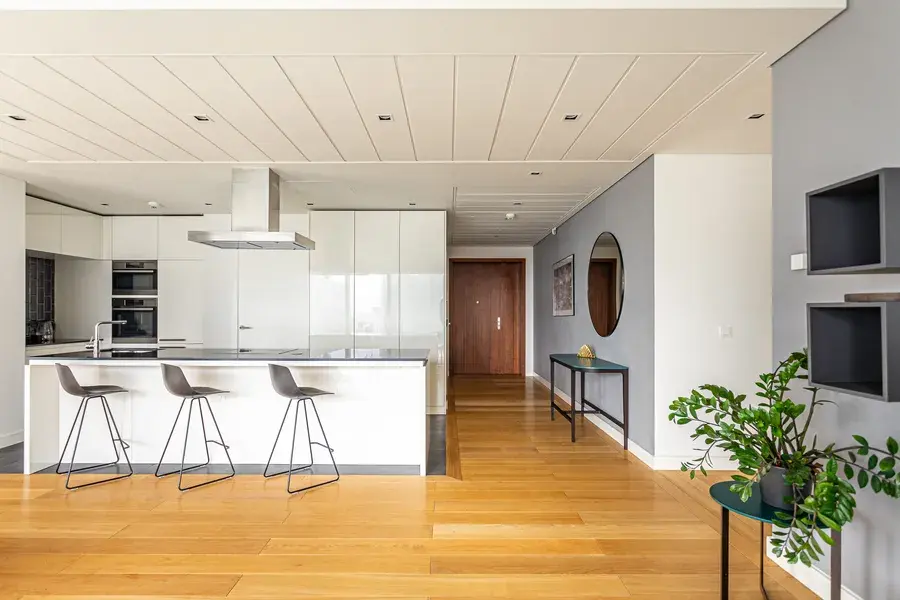 Luxury 3 Bedroom Apartment In Warsaw