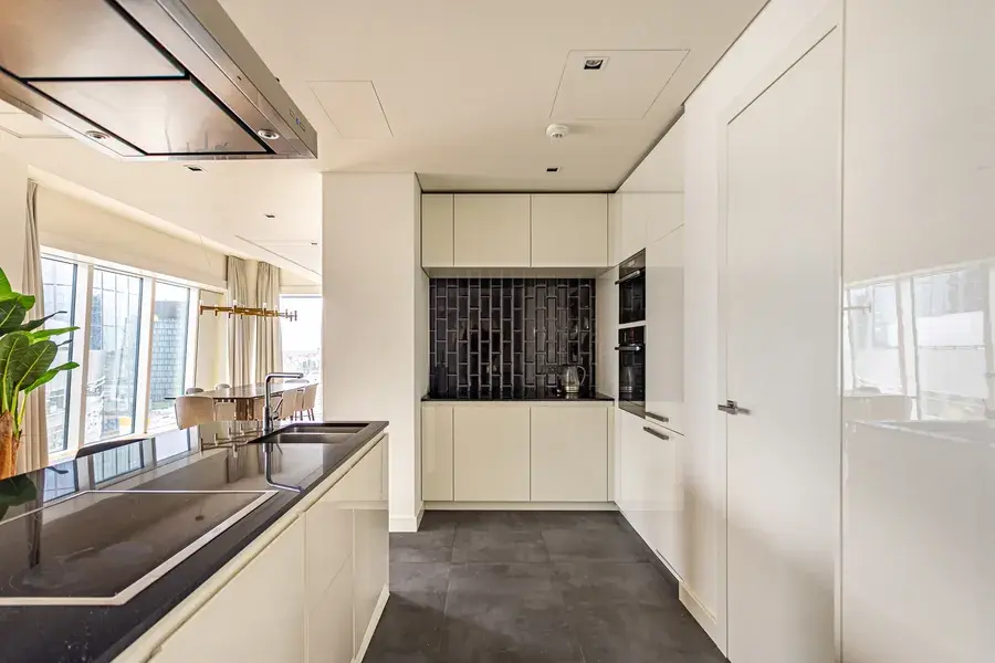 Luxury 3 Bedroom Apartment In Warsaw