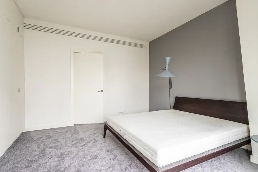 Luxury 3 Bedroom Apartment In Warsaw