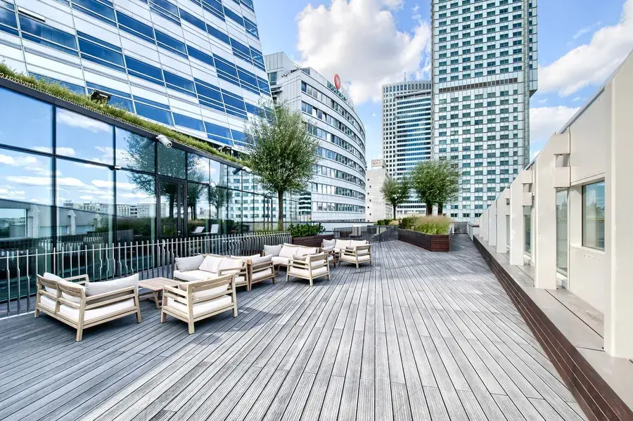 Luxury 3 Bedroom Apartment In Warsaw