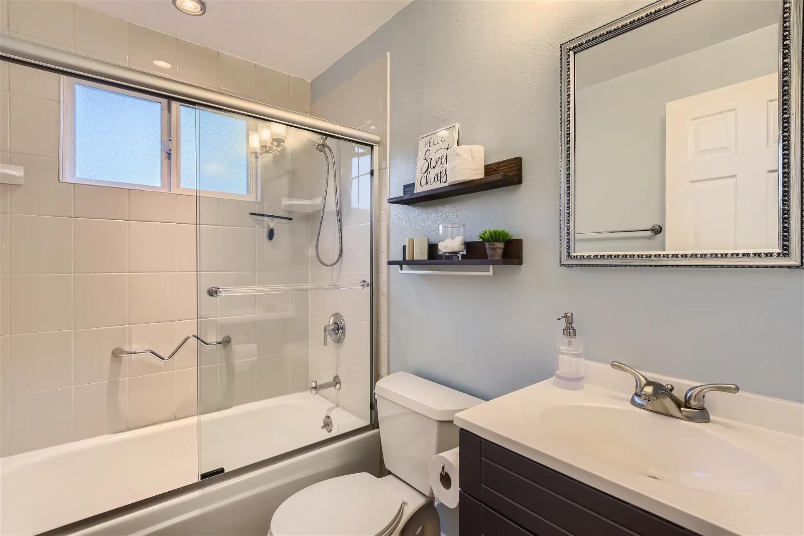 13551 127th Ave NE, Kirkland, WA 98034